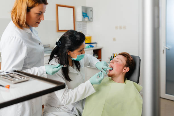 Best Emergency Broken Tooth Repair in Oronoque, CT